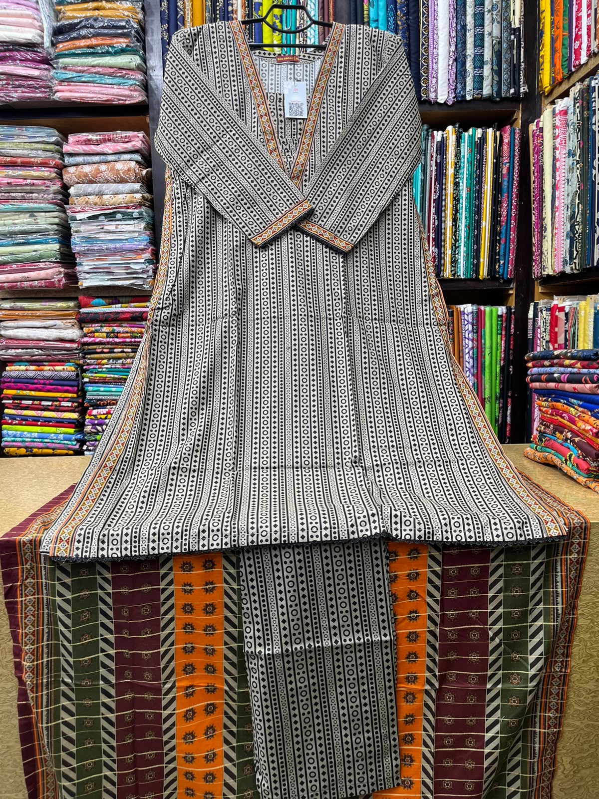 3-Piece Stitched Lawn Suit Black & White Geometric Print A-Line Kurti with Multi-Color Dupatta