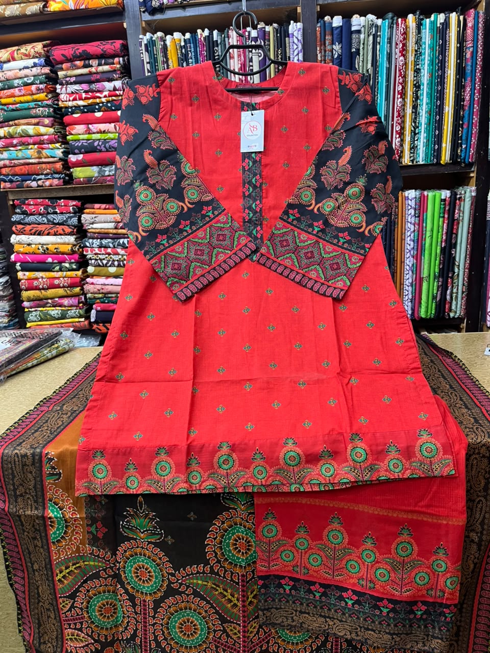 Elegant Crimson Red & Black 3-Piece Printed Lawn Suit with Farshi Shalwar