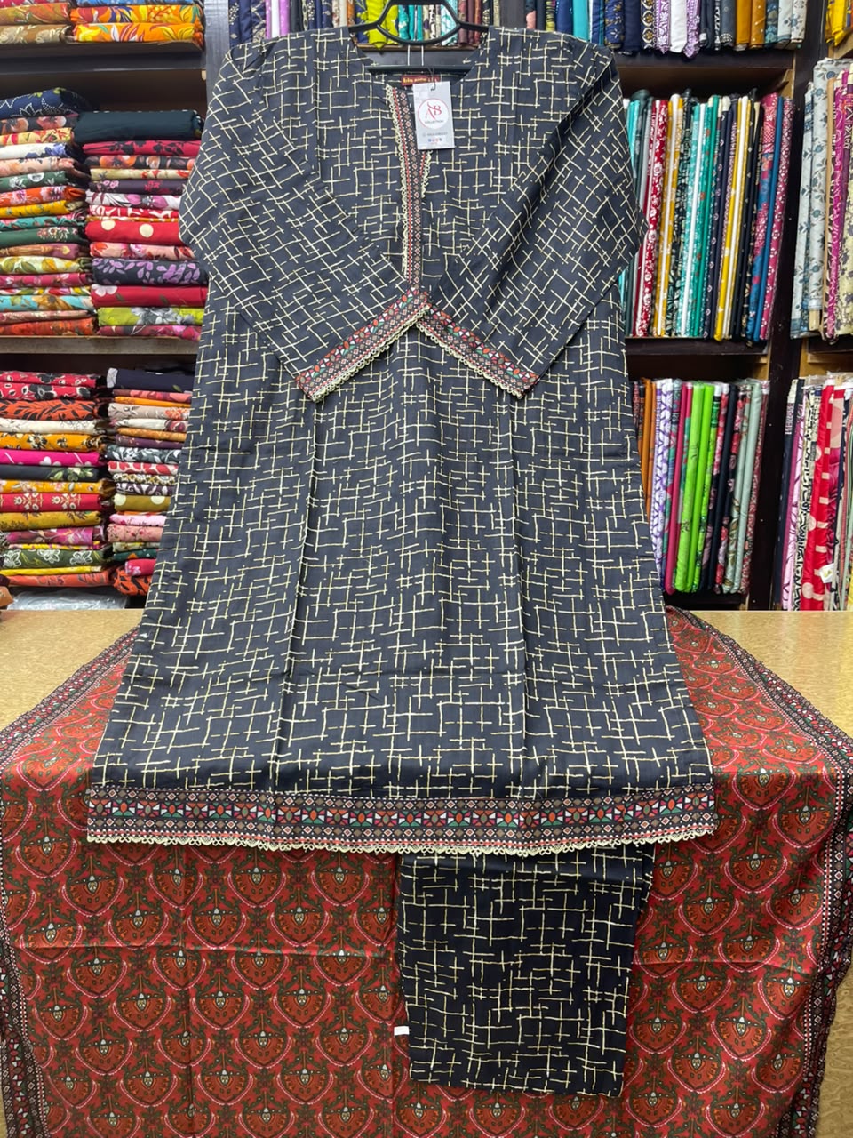 Premium Black 3-Piece Printed Lawn Article