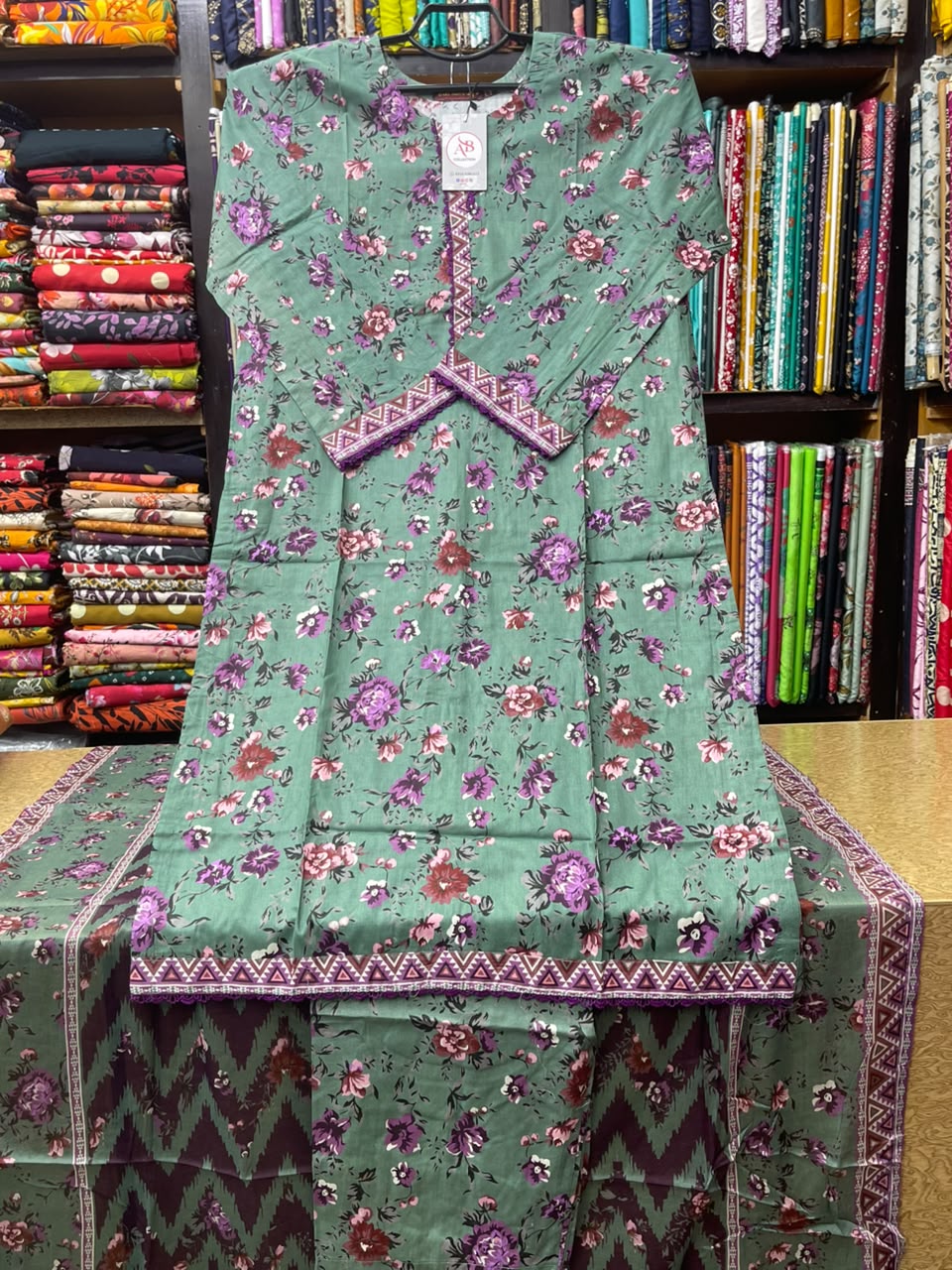 Premium Green 3-Piece Printed Lawn Article