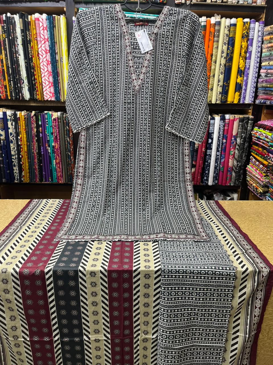 Black & White Geometric Printed 3-Piece Lawn Suit with Maroon Stripes & Printed Dupatta