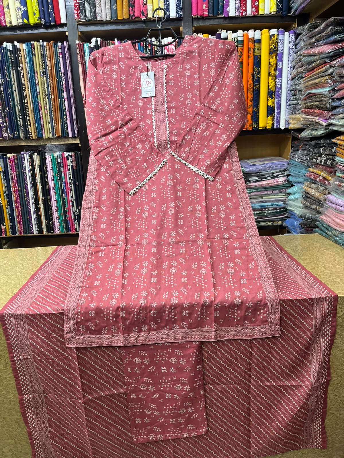 Elegant Dusty Rose Printed Lawn 3-Piece Suit