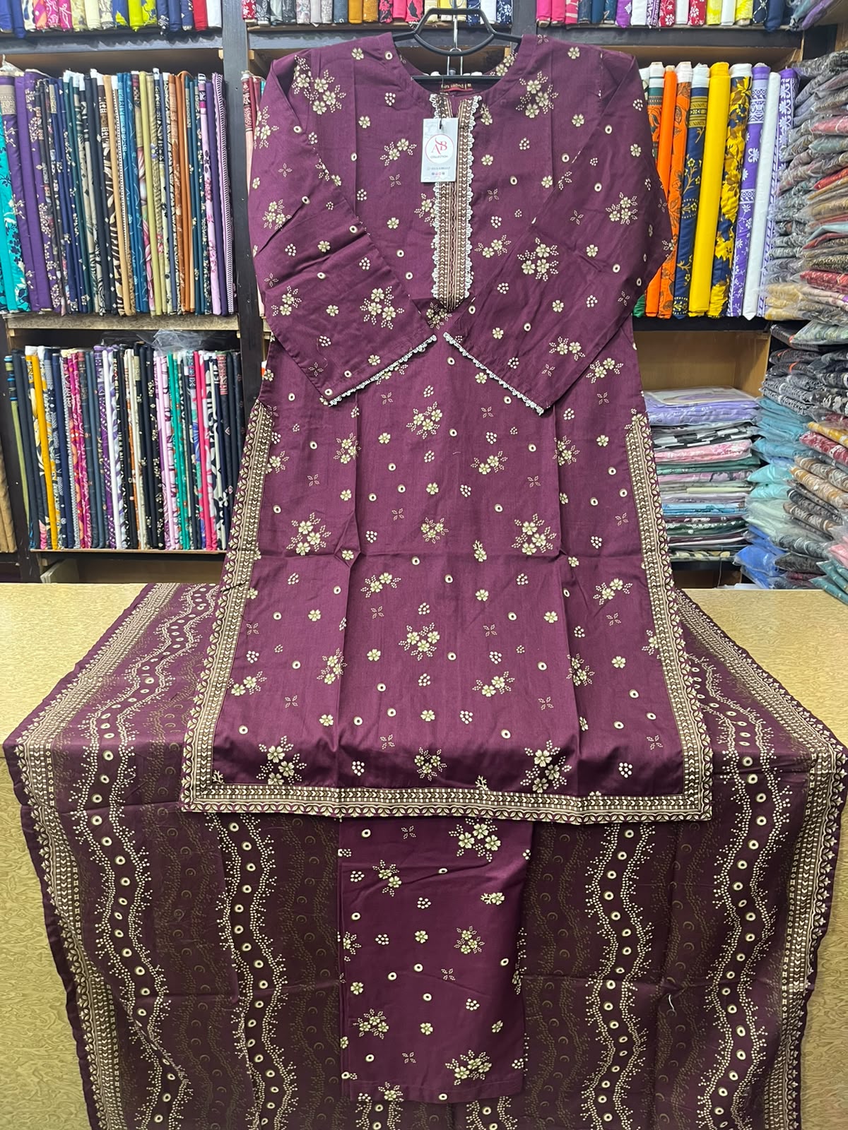 Exquisite Deep Purple Printed Lawn 3-Piece Suit