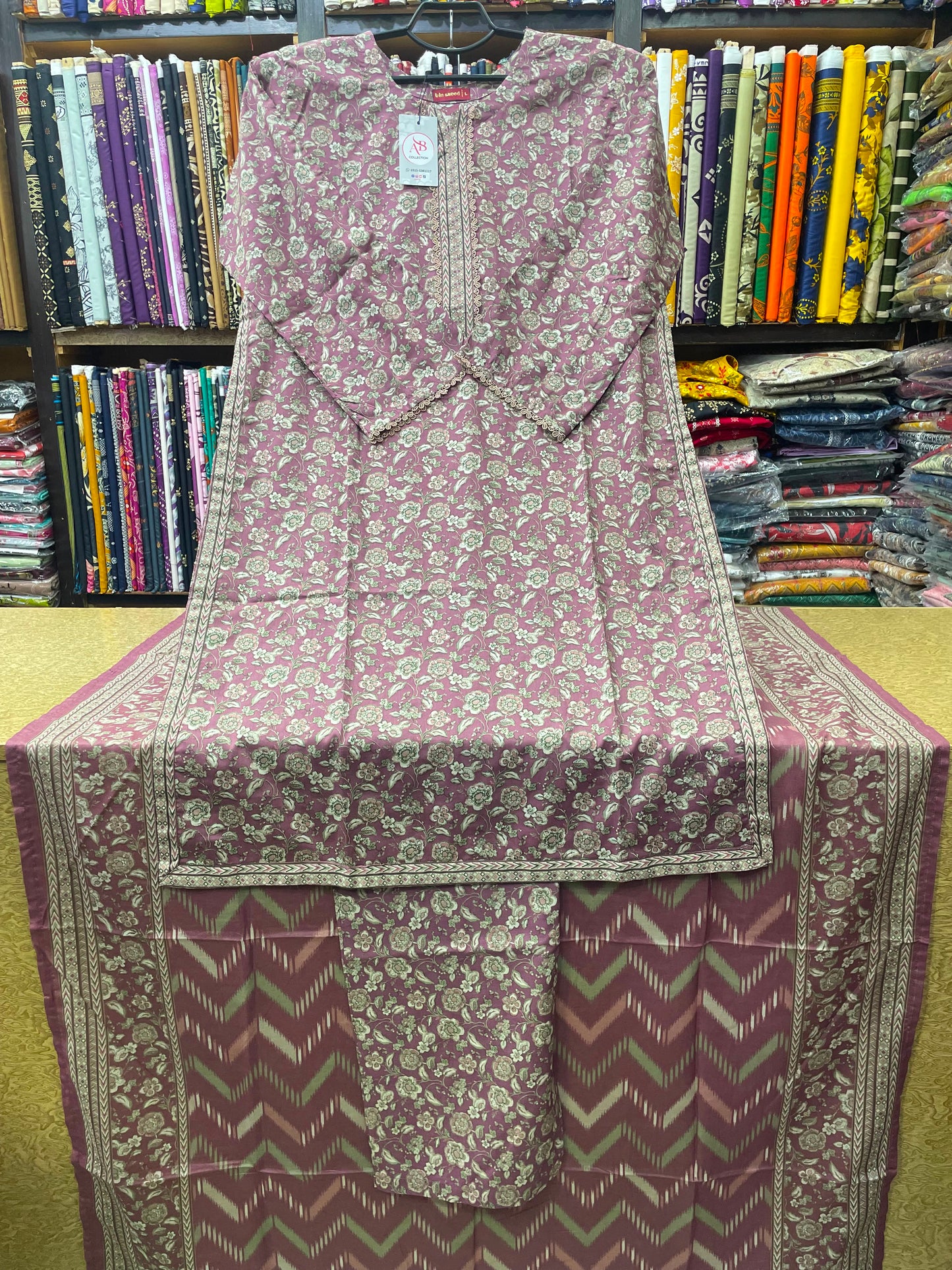 Elegant Plum Pink 3-Piece Floral Printed Lawn Suit Set with Lace Accents