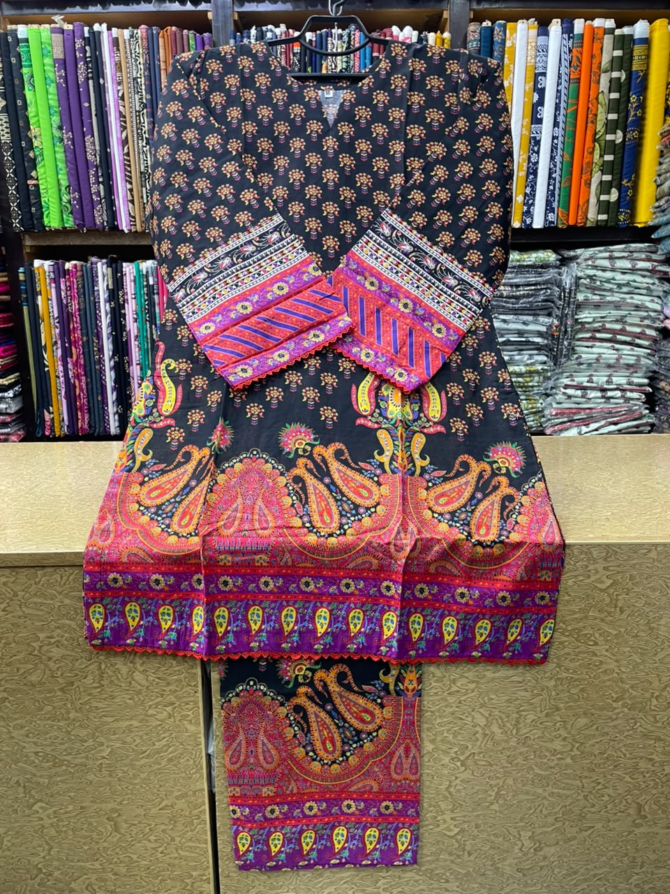2 PC Vibrant Paisley Printed Lawn Co-Ord Set with Lace Trim & Border Detailing