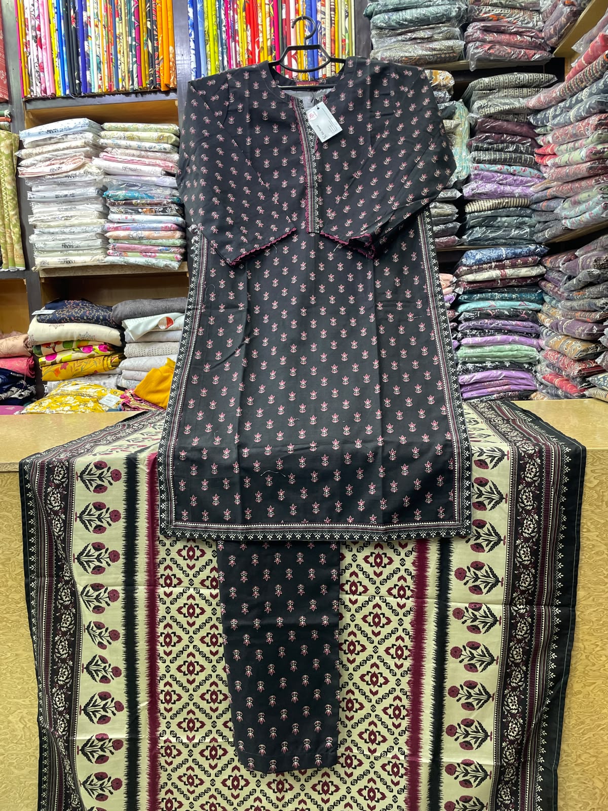 Bin Saeed 3-Piece Floral Printed Khaddar Suit with Matching Trouser & Contrast Shawl
