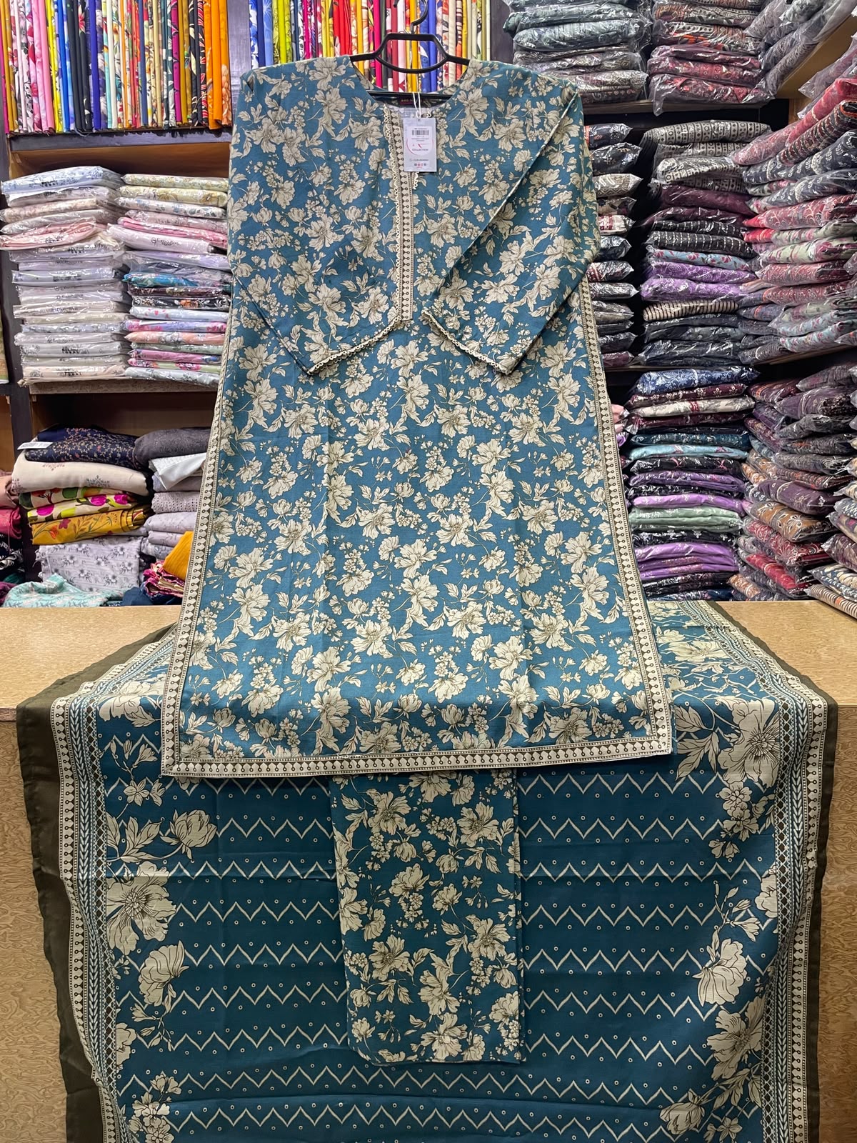 Bin Saeed Floral Printed Khaddar 3-Piece Suit with Printed Shawl