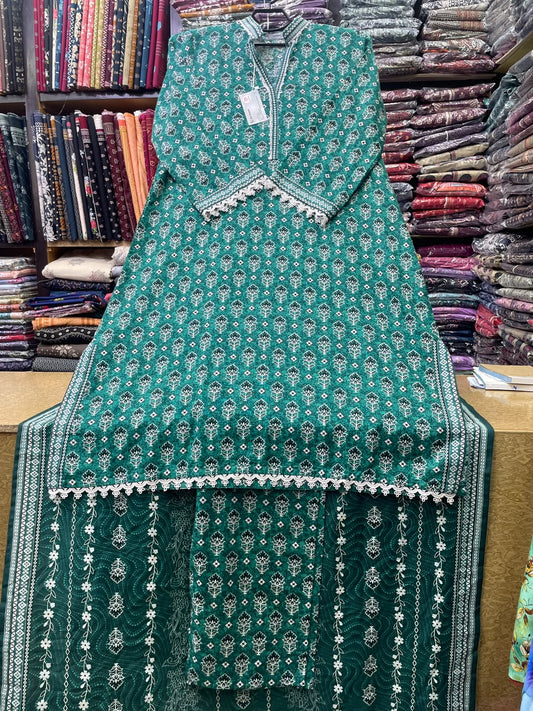 Bin Saeed Printed Khaddar 3-Piece Suit – Elegant Emerald Green Kaftan Style with Lace Detailing