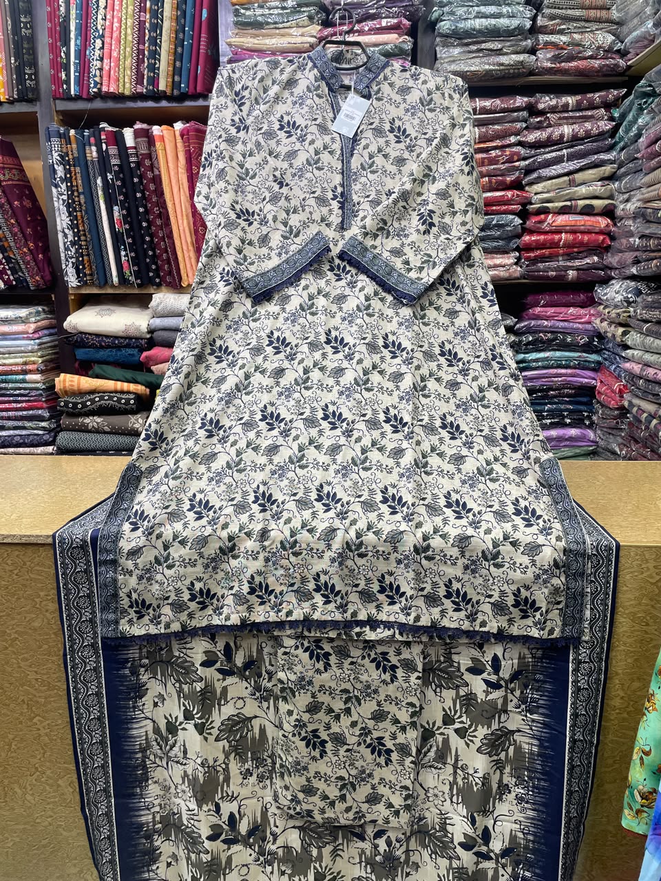 Bin Saeed Printed Khaddar 3-Piece Suit – Elegant Off-White & Navy Blue Long Kaftan (Shirt Length 45+ Inches)