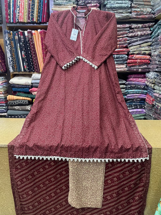 Bin Saeed Printed Khaddar 3-Piece Suit – Deep Maroon / Brick Red Long Kaftan Style (Shirt Length 45+ Inches)