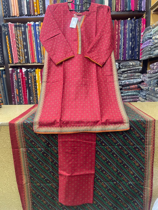 Bin Saeed Printed Khaddar 3-Piece Suit – Maroon Printed Shirt, Matching Trouser & Ajrak Dupatta
