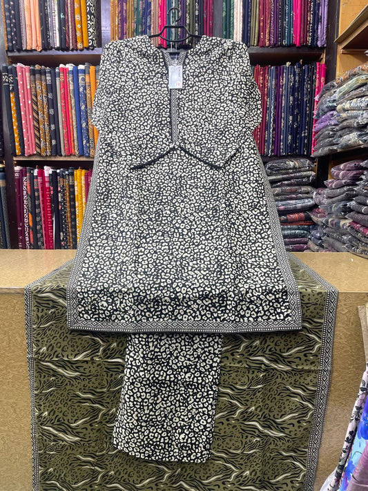Bin Saeed Printed Khaddar 3-Piece Suit – Black & White Leopard Print Shirt, Matching Trouser & Olive Dupatta