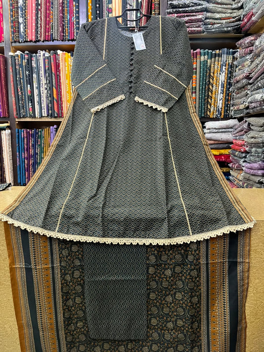Bin Saeed Winter Khaddar 3-Piece Printed A-Line Suit with Printed Shawl – Charcoal Grey & Mustard