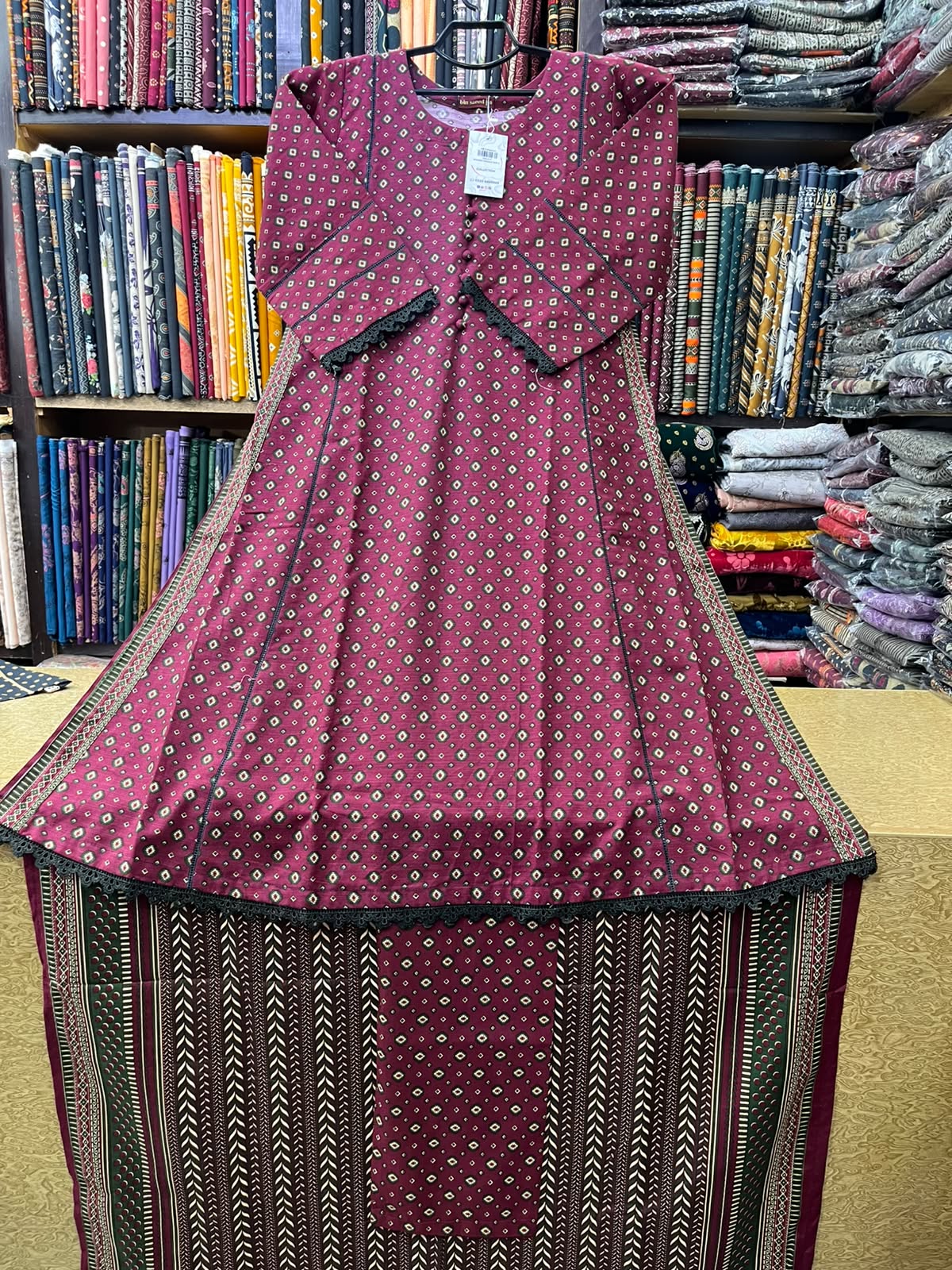 Bin Saeed Winter Khaddar 3-Piece Printed A-Line Frock Suit with Printed Shawl – Deep Plum & Bottle Green